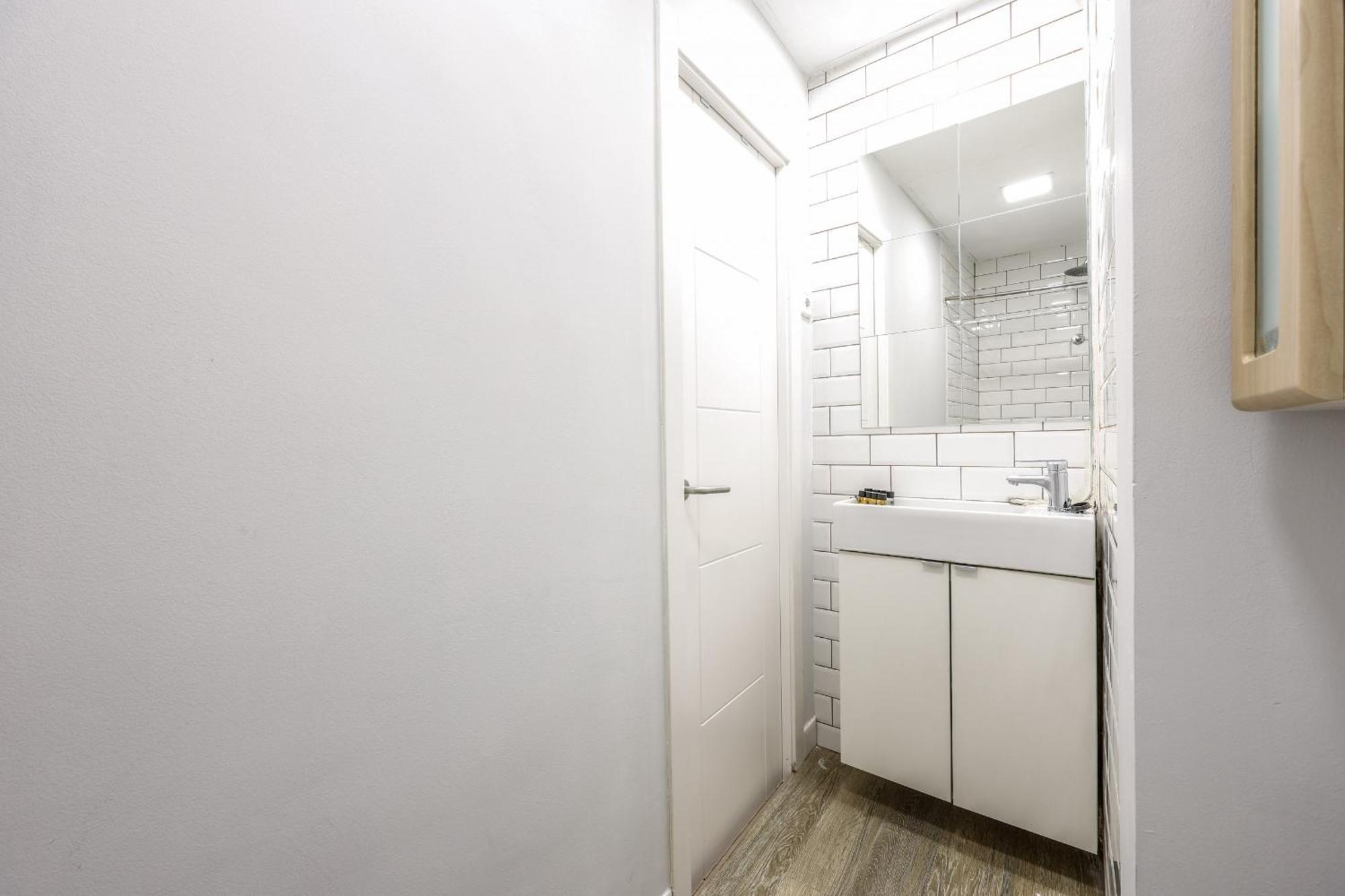 Pequeno Reformado En Tirso De Molina Alquiler Temporal Appartement